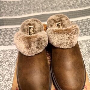 Skechers Chestnut Brown Faux Fur-Lined Slip-On Clogs